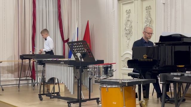 Академический концерт в музыкальной школе. Александр Вихарев. 2 класс. 2 часть. Ксилофон. Вибрафон . смотреть онлайн