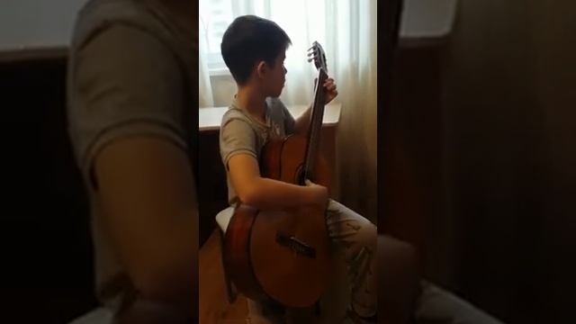 Студия "Музыкотерапия". Домашнее занятие. Виктор Квачев исполняет " Маленький блюз" смотреть онлайн