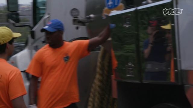 My Internship Cleaning NYC Porta Potties | 24 Hour Intern смотреть онлайн