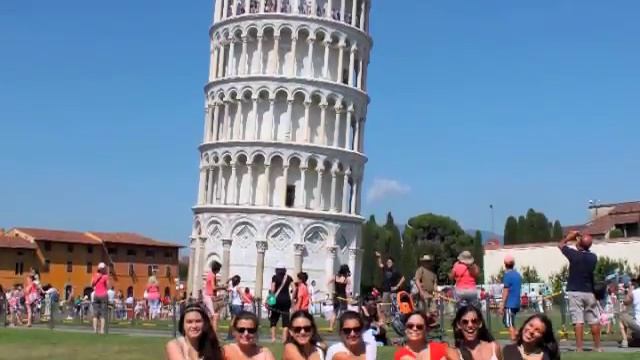 Who Says by Selena Gomez in the streets of Italy смотреть онлайн