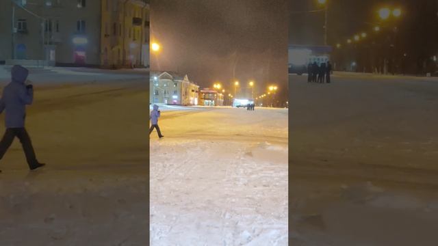 Архангельская областьЗимний❄вечер Прогулка по городу#север #зима #арктика #город #shorts смотреть онлайн