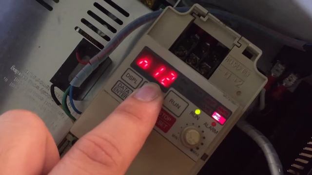 How to setting parameter Inverter YASKAWA VS mini J7 смотреть онлайн