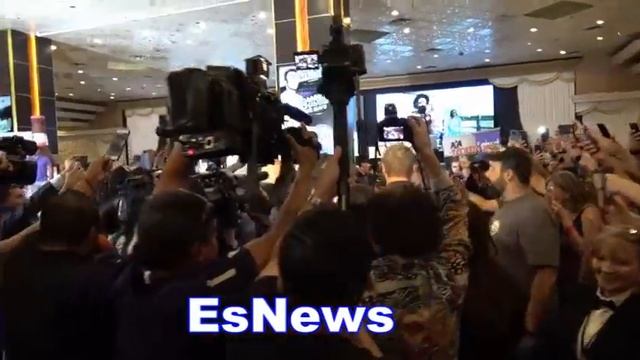Julio Cesar Chavez Jr Arrives In A Limo To Las Vegas All Smiles As Fans Cheer EsNews Boxing смотреть онлайн