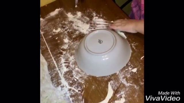 София готовит ЧЕБУРЕКИ! Ну оочень вкусно смотреть онлайн