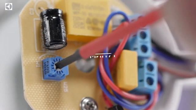 Вытяжной вентилятор Electrolux Rainbow смотреть онлайн