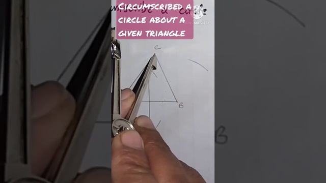 Circumscribe the circleabout thegiven triangle. #ilmilog #viral #maths #geometry @mathsmasti #top смотреть онлайн
