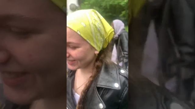 Как нас Батюшка облил святой водой. смотреть онлайн