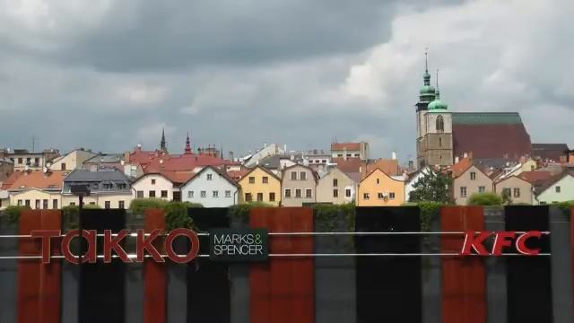 Občané sobě: Obchoďák pod hradbami смотреть онлайн