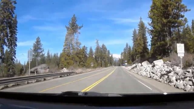 I-80 Yuba Pass, Tahoe National Forest and Lake Tahoe California. Relaxing scenic drive. смотреть онлайн