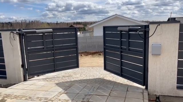 Распашные ворота Ранчо 200 мм с автоматикой, цвета Серый Графит Солнечногорске, КП Тироль.