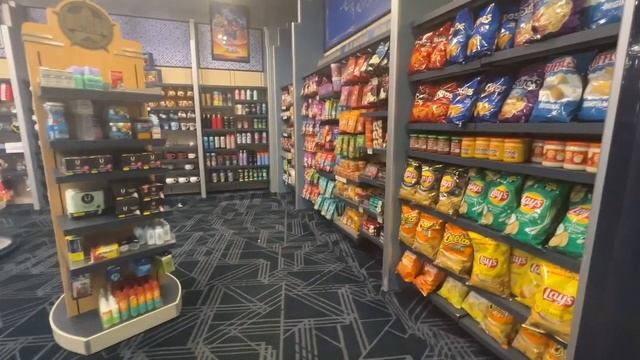 Disney's All-Star Movies Resort : Full Tour & Review (Disney World) смотреть онлайн