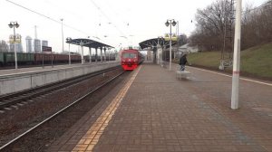 ЭД4М-0413 и ЭР2Т-7202 на станции Москва-Сортировочная-Киевская