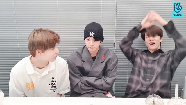 ENHYPEN Ni-ki, Heeseung & Jake VLive | 210626 | Let's Eat Ramen Together (Eng/Indo Sub) смотреть онлайн