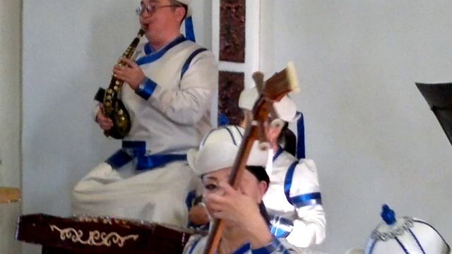 Монголы играют вальс Штрауса