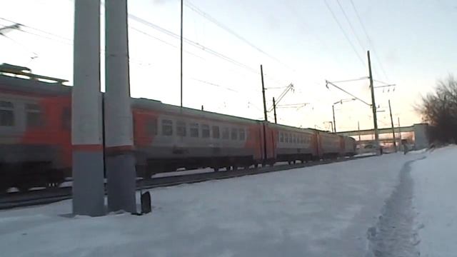 Электропоезд ЭД4М-71 + электропоезд ЭД4М-197. смотреть онлайн