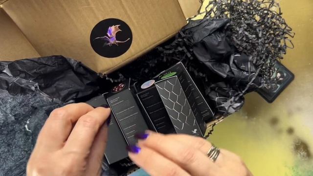 📦 РАСПАКОВКА обычных лаков от российских инди брендов | Scale Lacquer | Nabyo смотреть онлайн