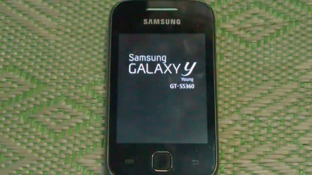 How to Install iOS8 Custom ROM on Galaxy Y GTS5360 смотреть онлайн