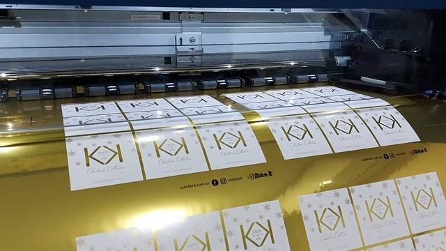 White Ink Printing on Chrome Vinyl смотреть онлайн