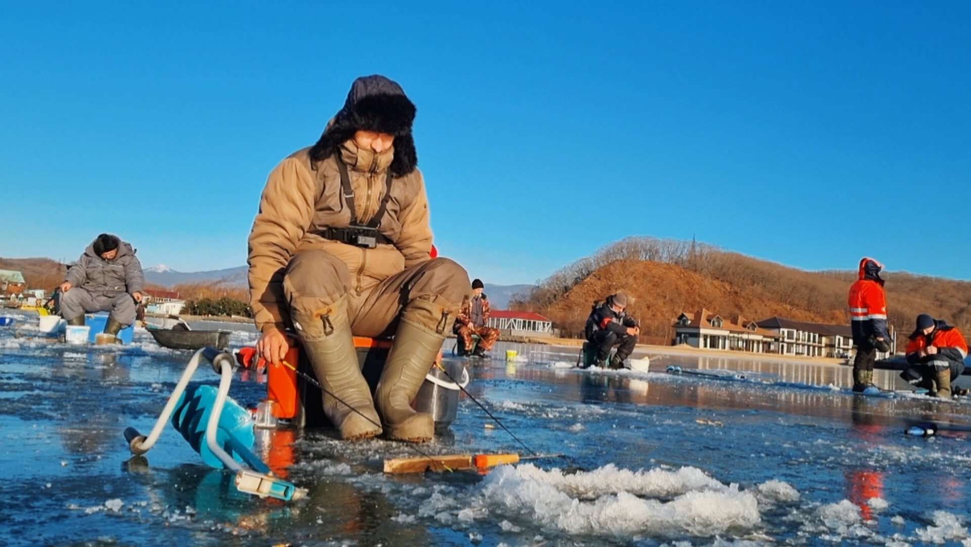 Первый Лёд 2024! Ловля корюшки(писуч) на самодур и махалки! смотреть онлайн