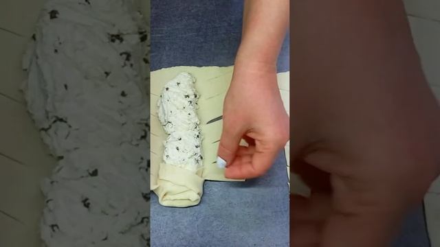 ПРОСТЫЕ!ДОСТУПНЫЕ!Слойки с творогом. смотреть онлайн