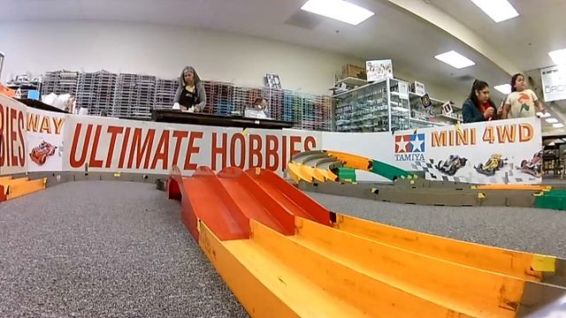 Tamiya Mini 4WD Cars slow motion jumps fun race, Eken H9 смотреть онлайн