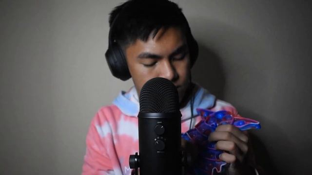ASMR Popping Baby Yoda and Brushing смотреть онлайн