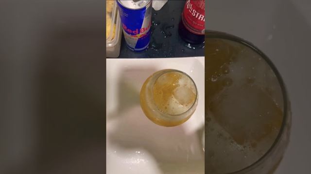 Easy cocktail recipe to try at home. #cocktails #pineapple #redbull #sprite #redwine #mocktails смотреть онлайн