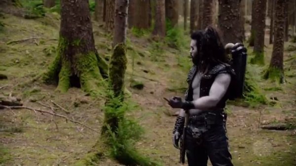 Krypton S02E01 - Lobo scene