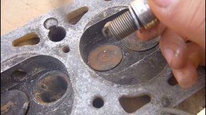 Что делать если сорвал резьбу под свечу на головке цилиндра