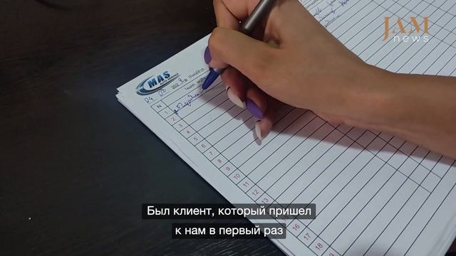 Каково это иметь необычную работу в консервативной стране? Девушка ремонтирует автомобили в Армении смотреть онлайн