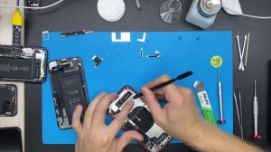 Замена аккумулятора на iPhone XR