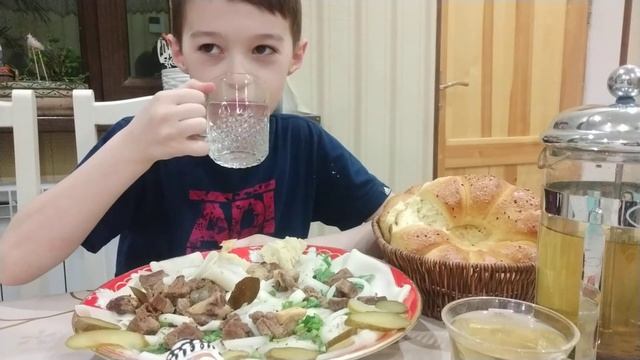 MUKBANG EATING #beshbarmak (not asmr)/Кушаем #бешбармак смотреть онлайн