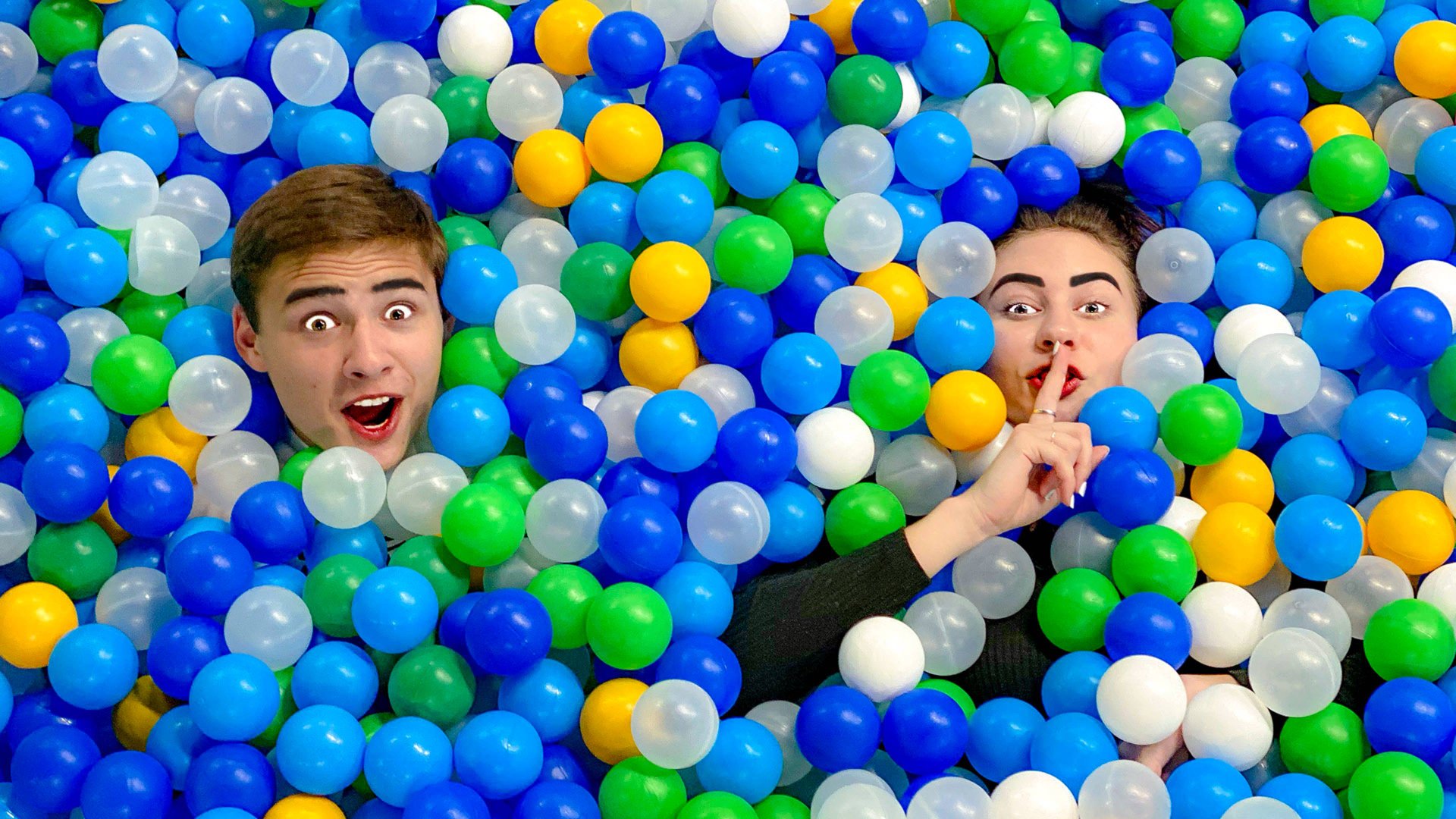 Экстремальные Прятки в Парке Развлечений Ночью! смотреть онлайн