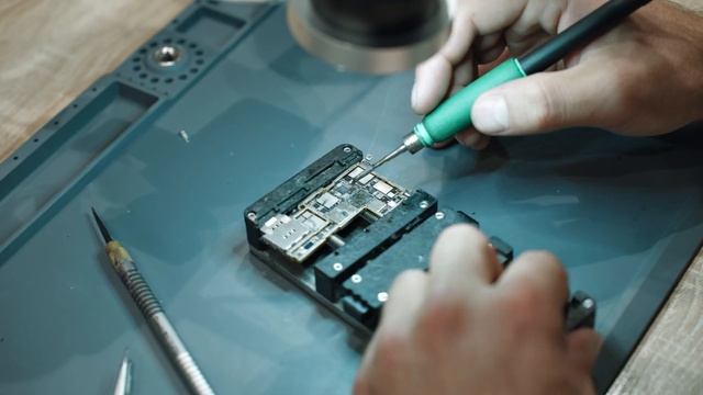 Ремонт iPhone 13 Pro Max - нет сети, ребол модема в Иркутске смотреть онлайн