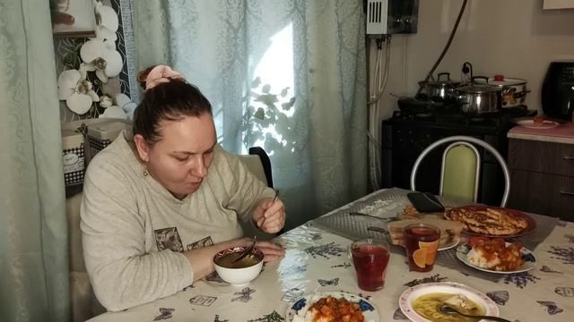 УТРО ГОТОВЛЮ/МОЮ/ОБЕД БЕЗ 🍷НЕ ОБЕД 🤦♀️ГОДАМИ ЗАХЛАМЛЯЛИ РАСХЛАМИЛАСЬ смотреть онлайн