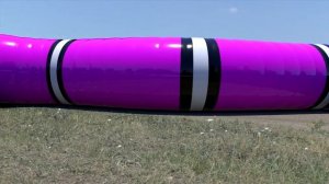 Slither io In Real Life. Червяк встретился с грузовиком.