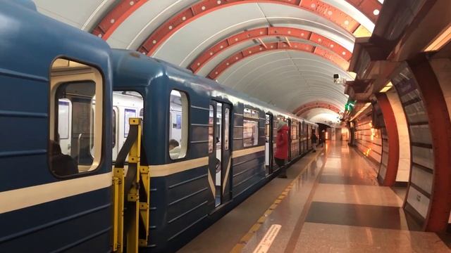 Пришелец на станции «Обводный канал» смотреть онлайн