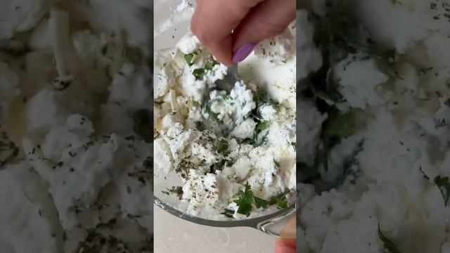 Последние штрихи в подготовке к Новому году 🎄 Точно ничего не забыли? смотреть онлайн