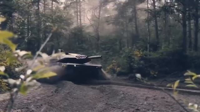 Германия представила новый танк "Пантера" (KF51 Panther, концерн Pheinmetall). смотреть онлайн