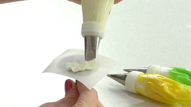 Buttercream Flower Wedding Cake Tutorial - CAKE STYLE смотреть онлайн