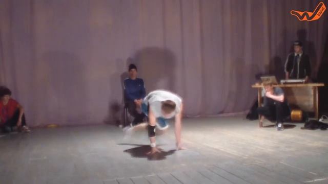 West Band Battle 2015: BREAK 1X1: 1/2 Final: B'Boy Biskvit & B'Boy В линзах смотреть онлайн