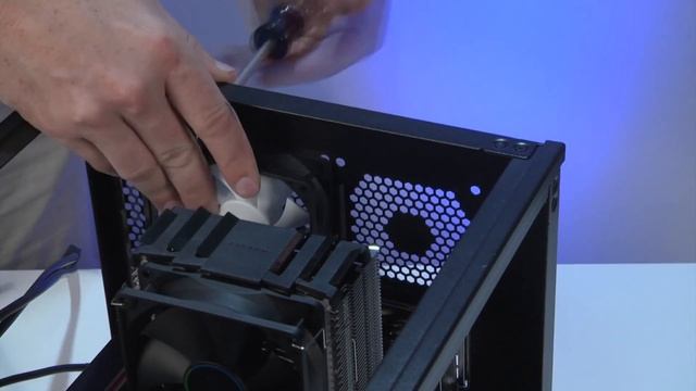 October 2017 - $650 Gaming PC Build - Build Video - Thermaltake Core V1 - 1050 ti смотреть онлайн