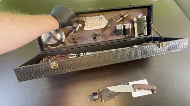 Подарочный набор для шашлыка в кейсе № 22. Коричневый велюр смотреть онлайн