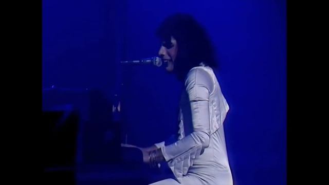 Queen - White Queen - Live At The Hammersmith Odeon 1975 (High Quality Audio)