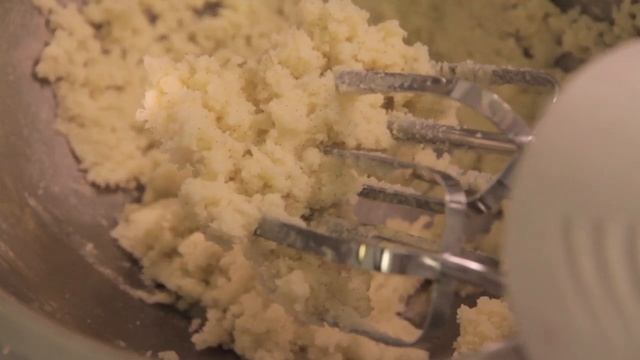Best Vanilla Cupcake Recipe (EVER) смотреть онлайн
