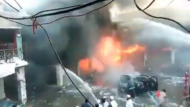 BREAKING NEWS – Right At Calabar, Cross River State, Watt Market Shopping Center On Fire смотреть онлайн