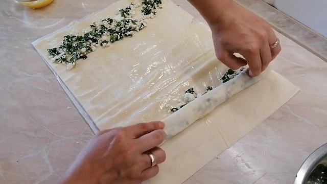 Слойки! Ролінні з шпинатом та творогом (бринзою) . Що приготувати з тіста Філло? Пиріжки з шпинатом смотреть онлайн