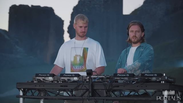 SUB FOCUS x WILKINSON @ Corfe Castle, Dorset смотреть онлайн