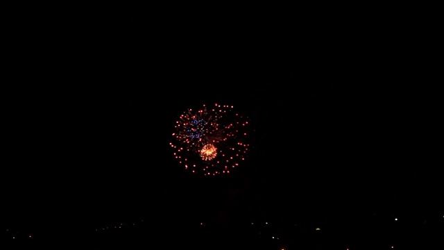 Салют в Славянске - День города 2019. Люди боятся? смотреть онлайн