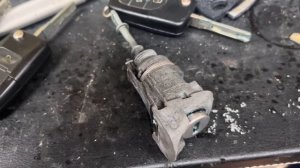 Отремонтировали личинку двери VW Touareg